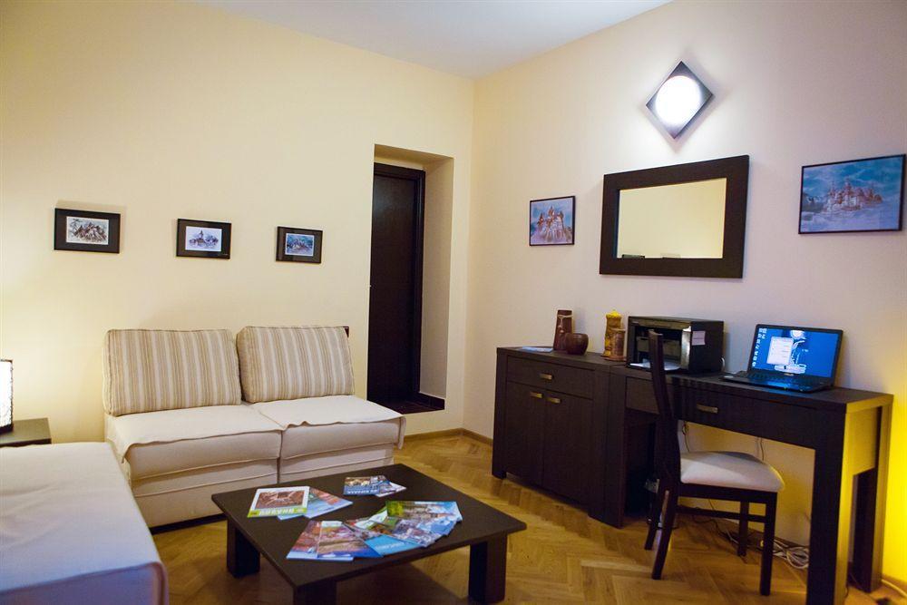 בראשוב Rami House Central Double Rooms מראה חיצוני תמונה